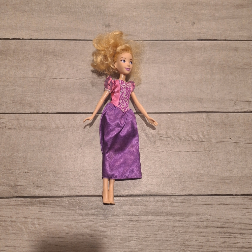 🥠Rapunzel Disney Princess doll☃️
